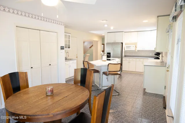 $474,900 | 280 Golfview Court Southwest, Supply, NC 28462