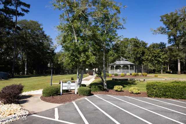 $474,900 | 280 Golfview Court Southwest, Supply, NC 28462