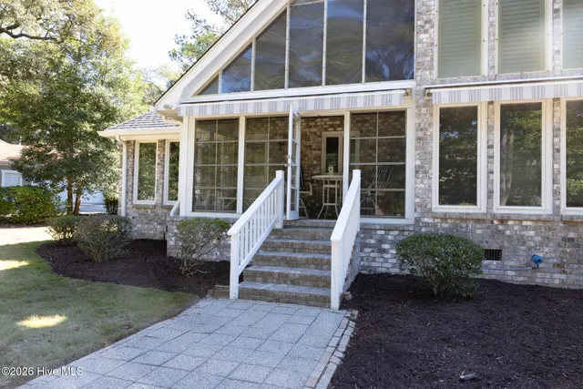 $474,900 | 280 Golfview Court Southwest, Supply, NC 28462