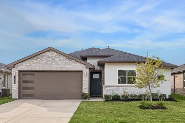 $2,200 | 3814 Sparkman Lane, Katy, TX 77494