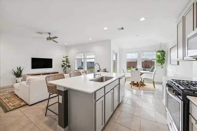 $2,200 | 3814 Sparkman Lane, Katy, TX 77494