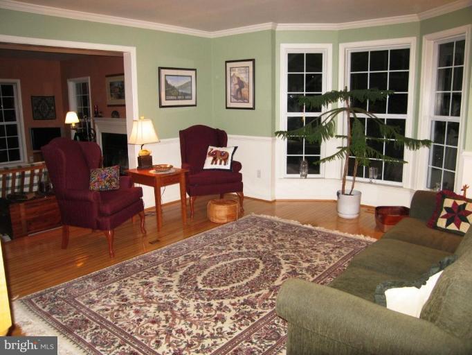 381 Magothy Road Severna Park, MD 21146 - Photo 20 of 25 Living Room