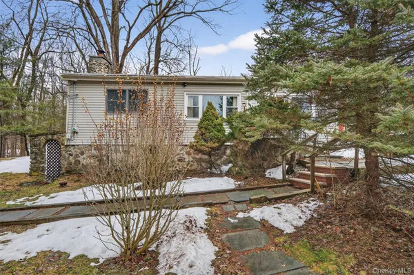 $350,000 | 307 Gibson Hill Road, Chester, NY 10918
