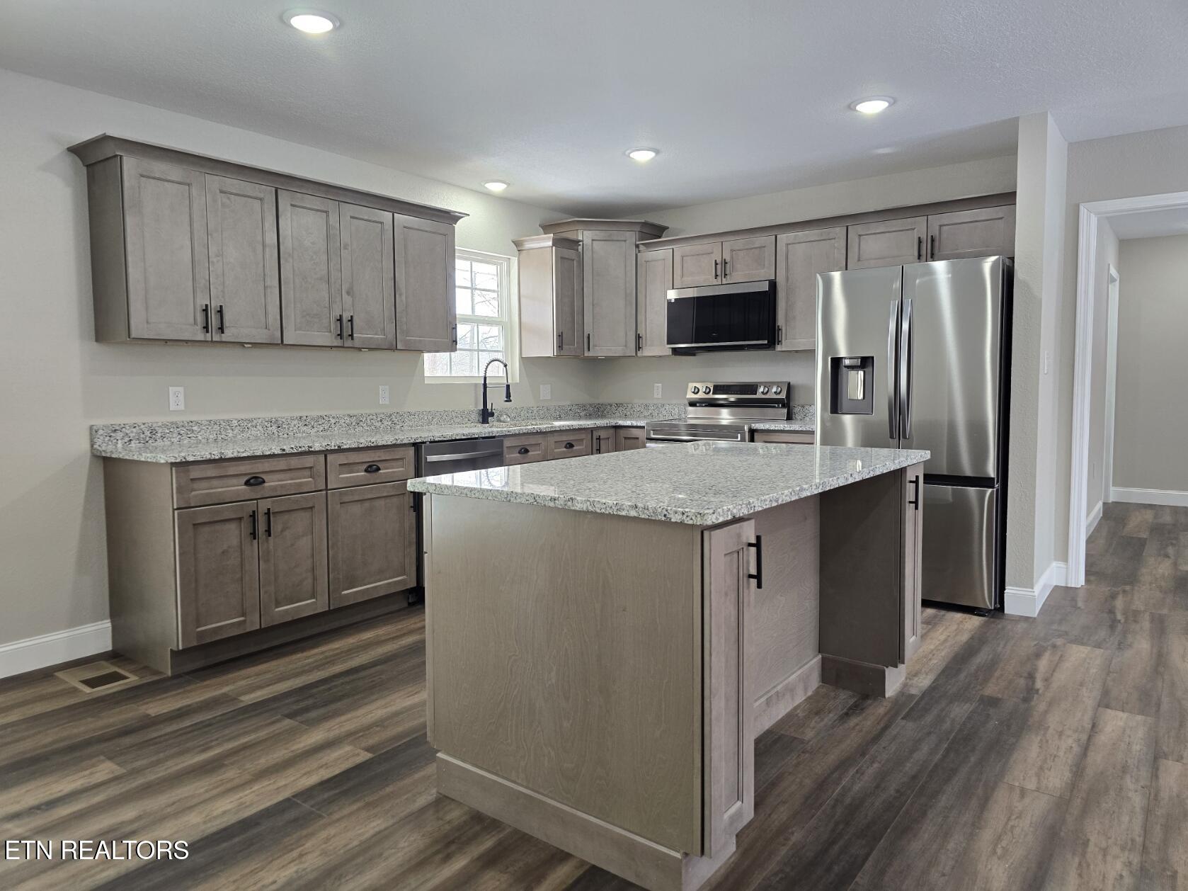 1941 West 3rd Avenue Oneida, TN 37841 - Photo 11 of 40 20260203_123308