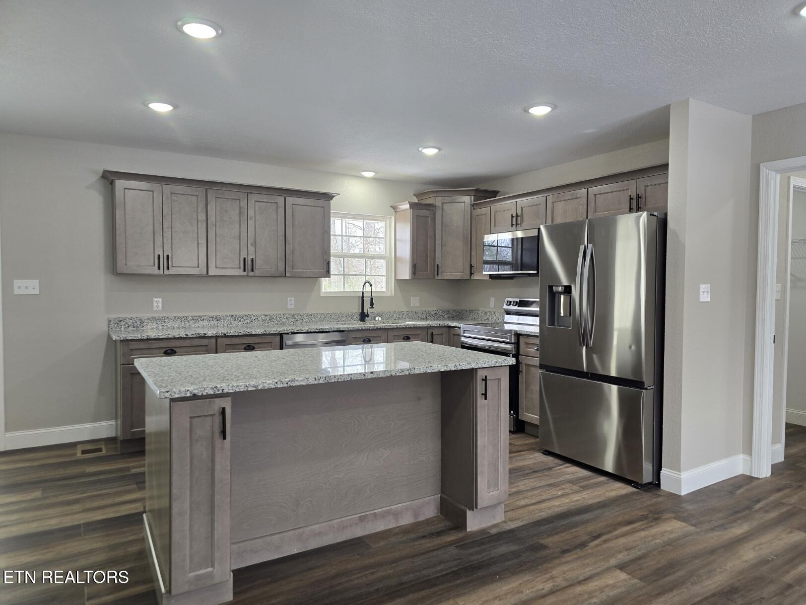 1941 West 3rd Avenue Oneida, TN 37841 - Photo 12 of 40 20260203_124309