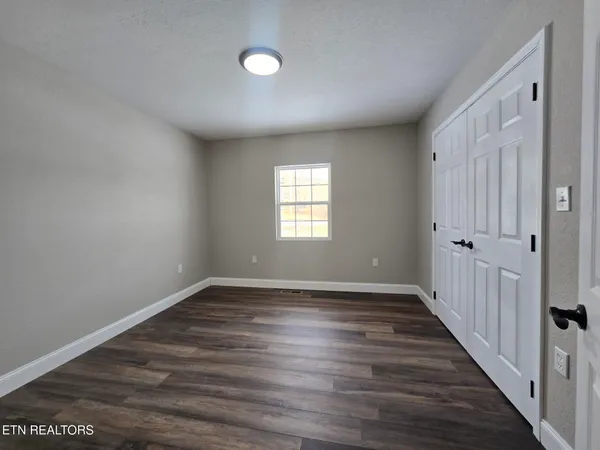 $323,000 | 1941 West 3rd Avenue, Oneida, TN 37841