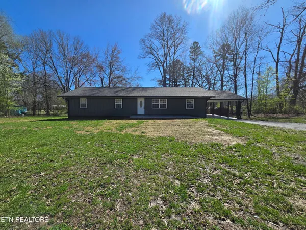 $323,000 | 1941 West 3rd Avenue, Oneida, TN 37841