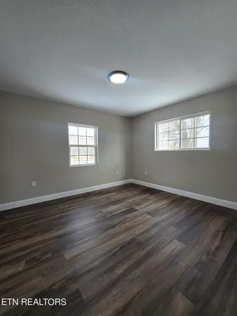 $323,000 | 1941 West 3rd Avenue, Oneida, TN 37841