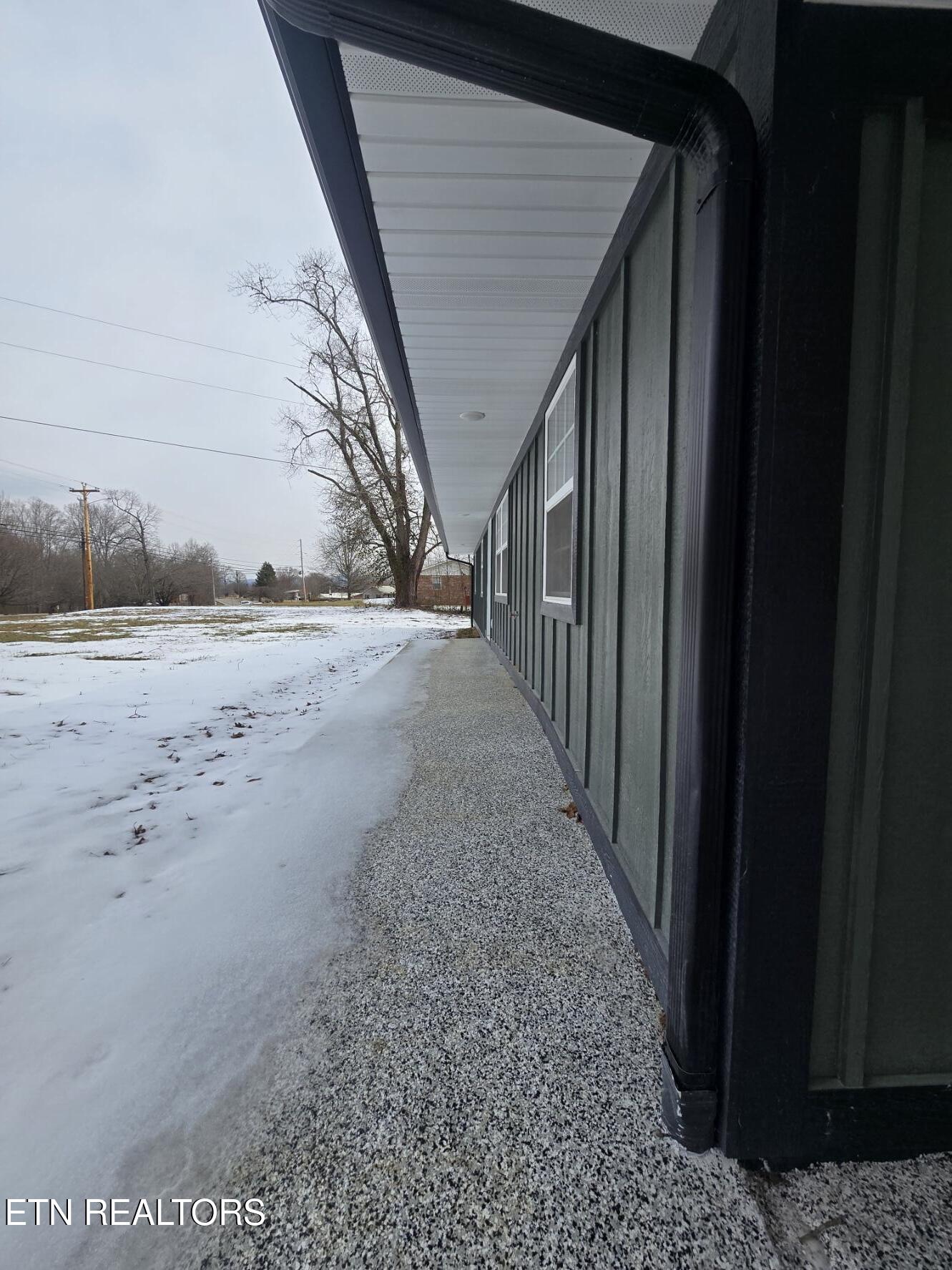 1941 West 3rd Avenue Oneida, TN 37841 - Photo 38 of 47 20260203_124534