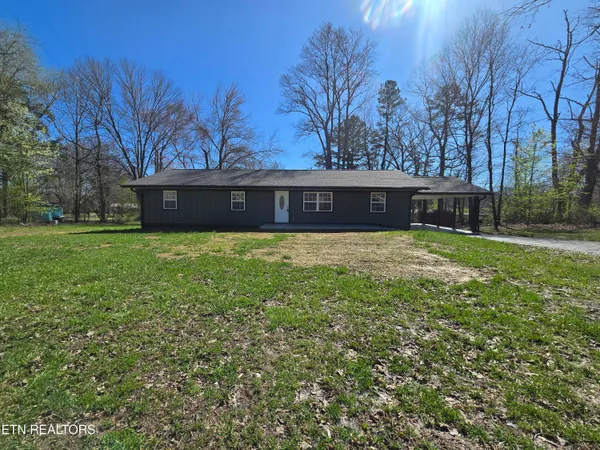 $323,000 | 1941 West 3rd Avenue, Oneida, TN 37841