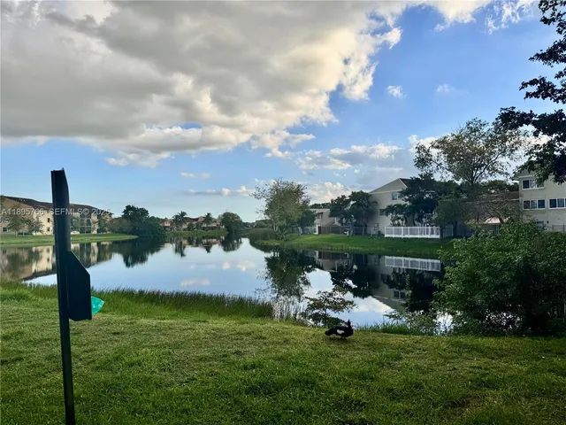 $2,199 | 15560 Southwest 80th Street, Unit K203, Miami, FL 33193