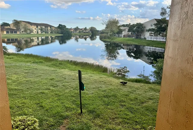 $2,199 | 15560 Southwest 80th Street, Unit K203, Miami, FL 33193