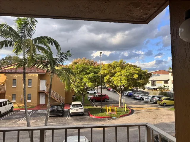 $2,199 | 15560 Southwest 80th Street, Unit K203, Miami, FL 33193