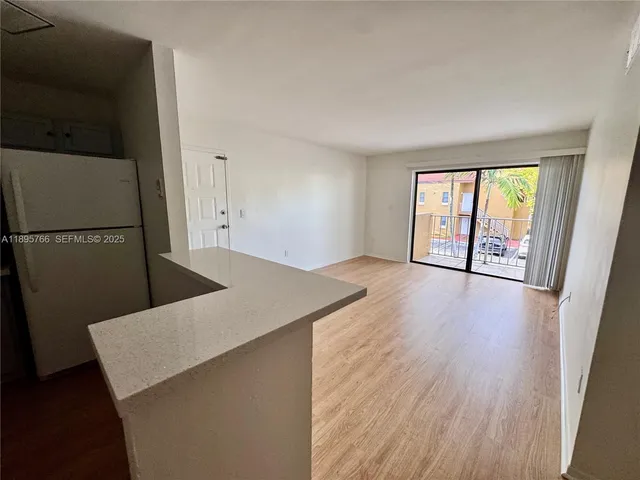 $2,199 | 15560 Southwest 80th Street, Unit K203, Miami, FL 33193