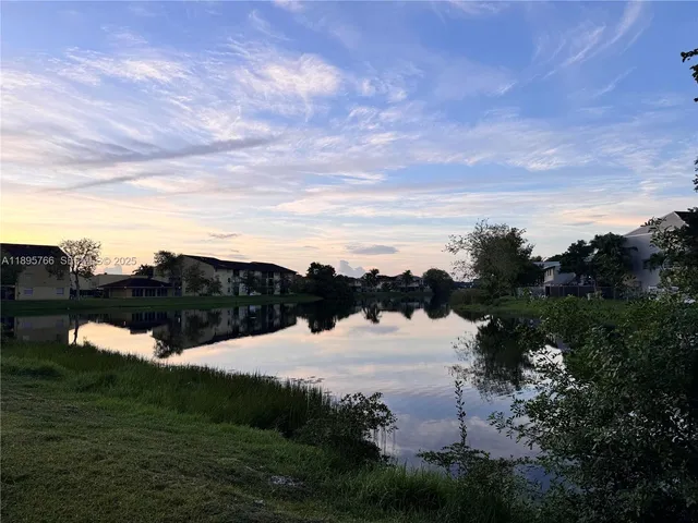 $2,199 | 15560 Southwest 80th Street, Unit K203, Miami, FL 33193