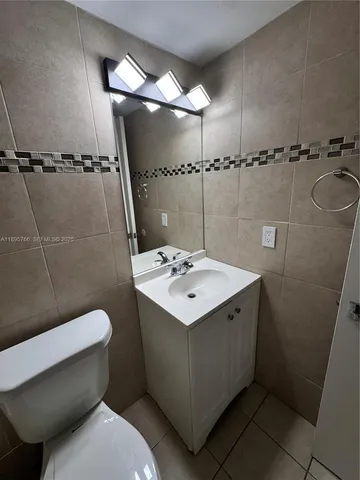 $2,199 | 15560 Southwest 80th Street, Unit K203, Miami, FL 33193