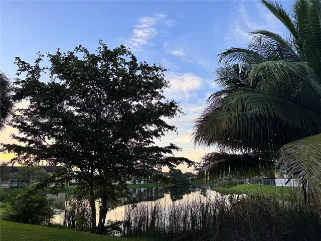 $2,199 | 15560 Southwest 80th Street, Unit K203, Miami, FL 33193