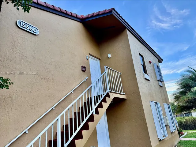 $2,199 | 15560 Southwest 80th Street, Unit K203, Miami, FL 33193
