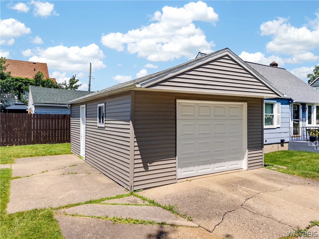 831 Beach Road Cheektowaga, NY 14225 - Photo 12 of 46
