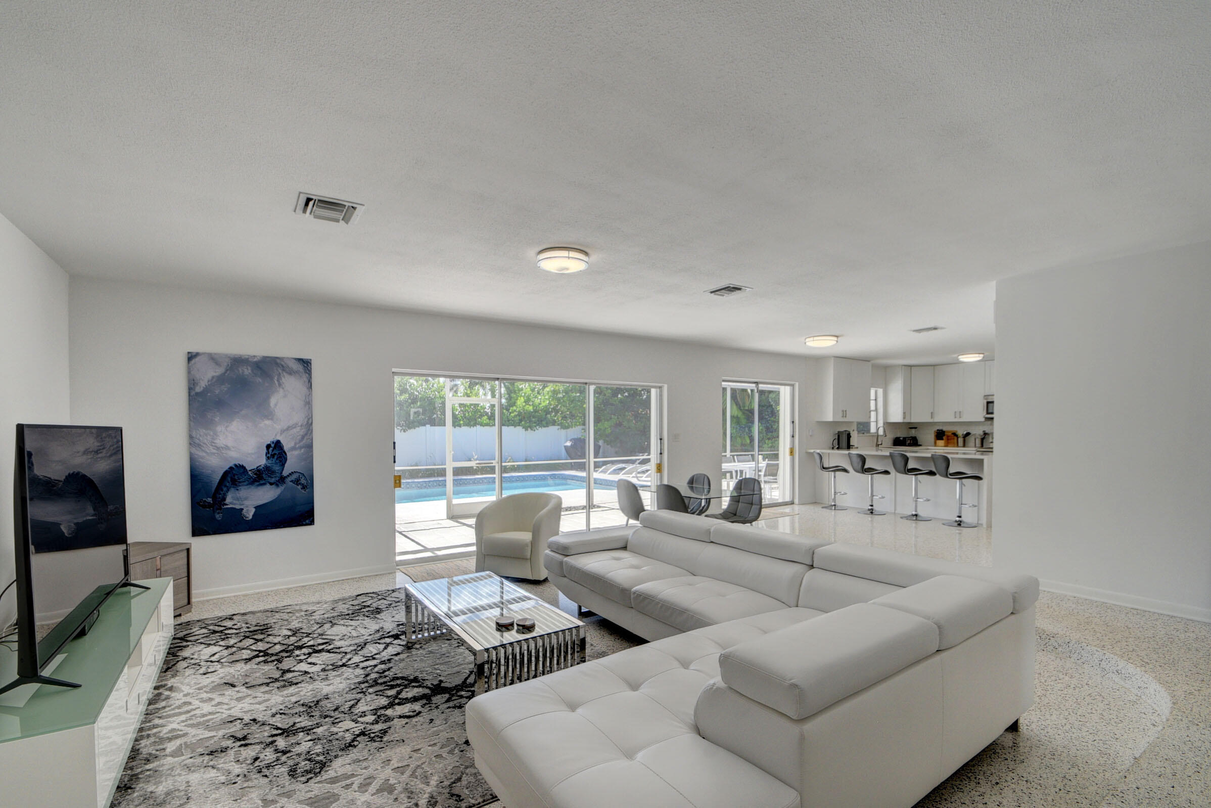 1171 Bimini Lane Singer Island, FL 33404 - Photo 7 of 61 09_house (9)