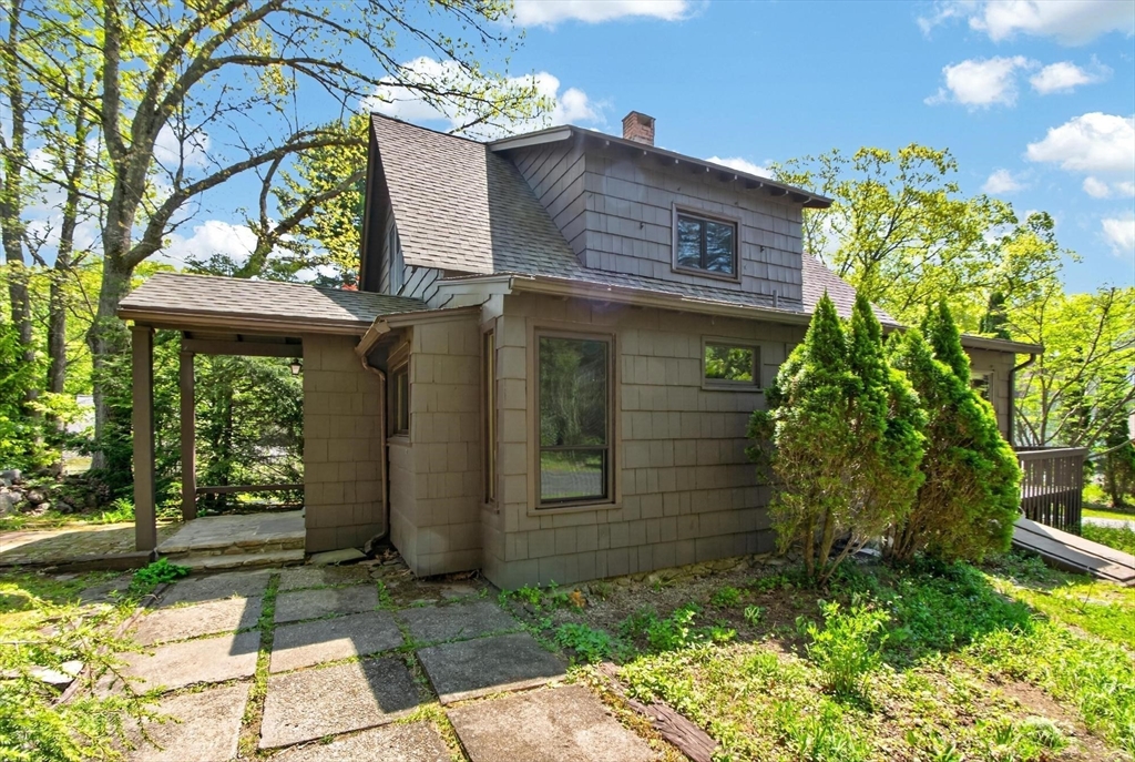 139 Bailey Road Holden, MA 01520 - Photo 3 of 40