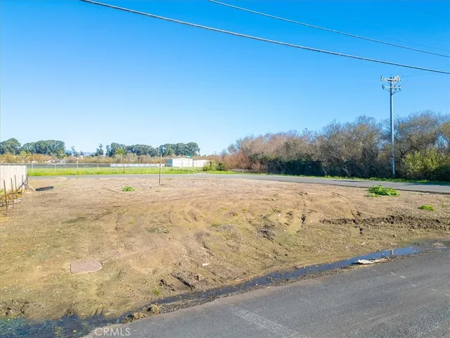 a view of a lake view