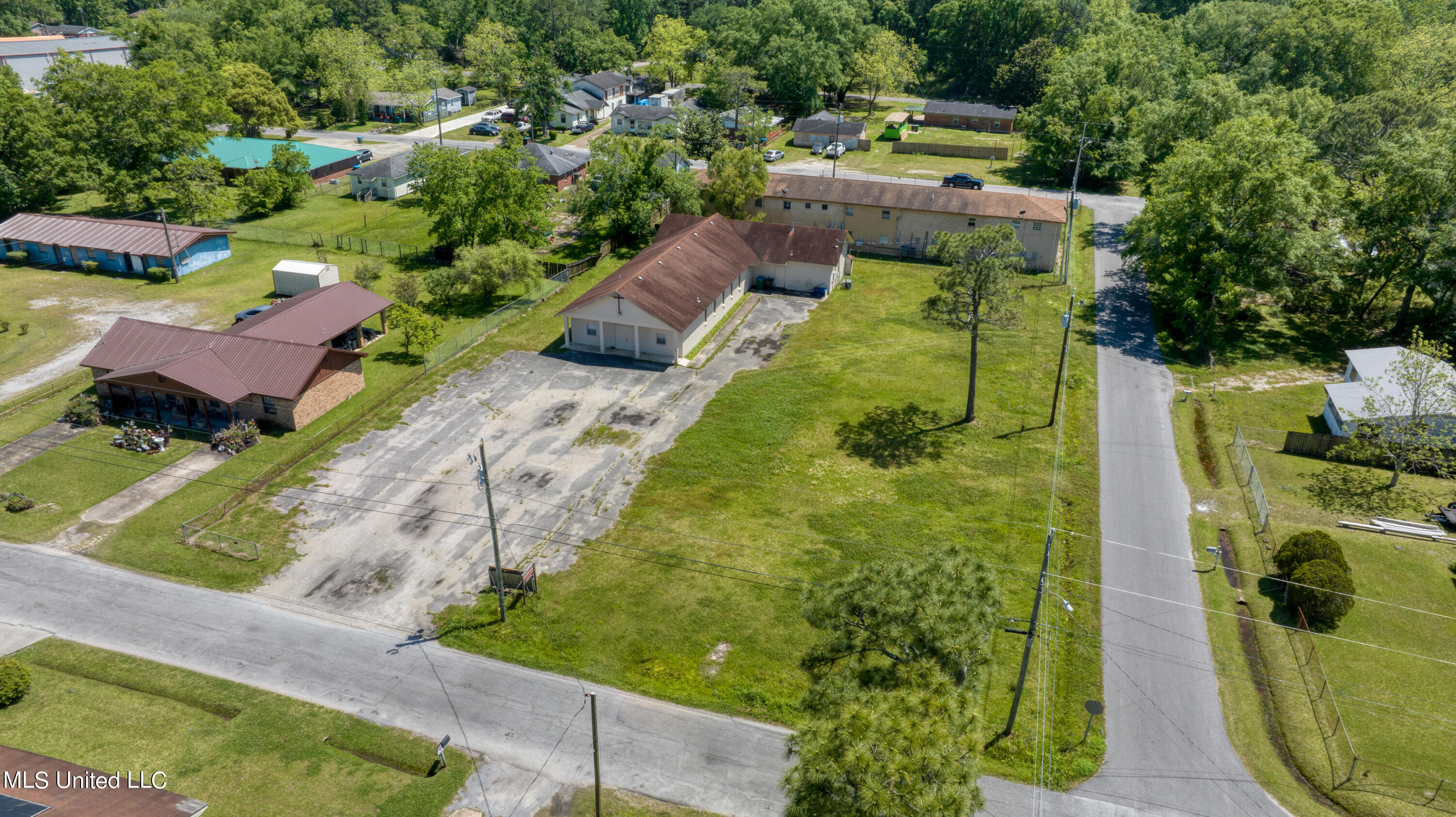 5106 Hubert Street Moss Point, MS 39563 - Photo 11 of 15 5106HubertSt-1