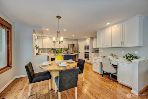 $1,375,000 | 1832 231st Place Northeast, Sammamish, WA 98074