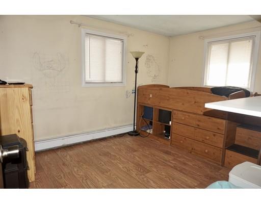 6 Wickford Road Framingham, MA 01701 - Photo 5 of 11 Gallery Image 5