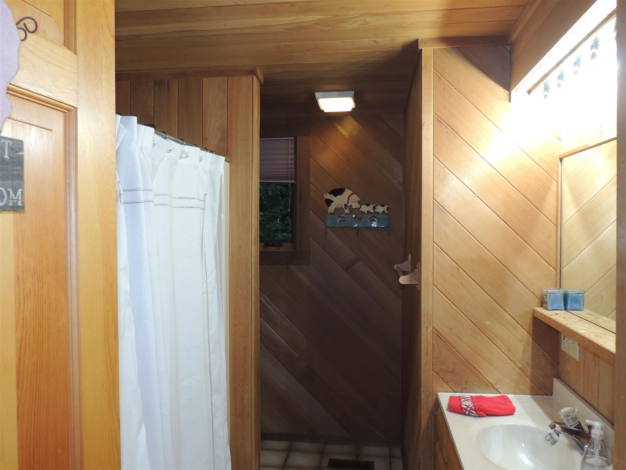 143 Hemlock Hill Road Wardsboro, VT 05360 - Photo 17 of 20 Gallery Image 17