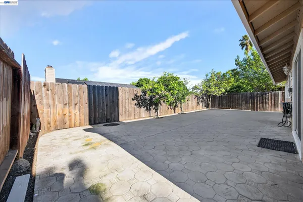 $3,500 | 2032 Newport Drive, Pittsburg, CA 94565
