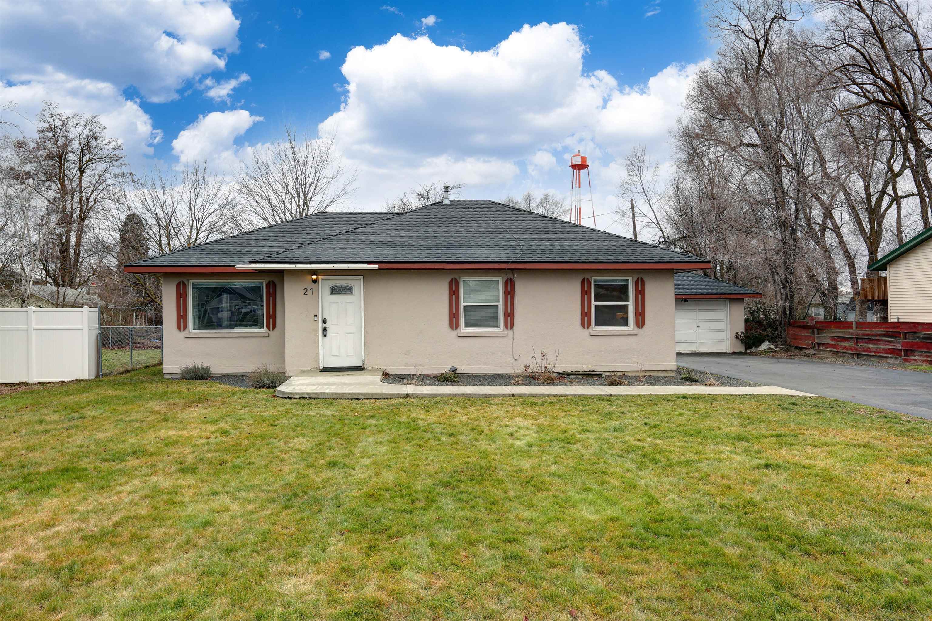 21 North Barker Road Spokane Valley, WA 99016 - Photo 1 of 31 Gallery Image 1