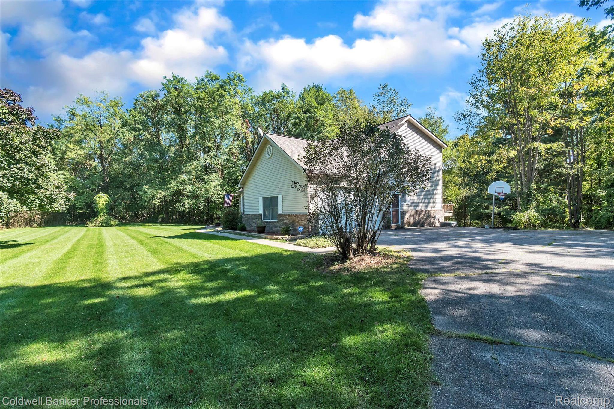 6441 Richardson Road Howell, MI 48843 - Photo 47 of 72 Gallery Image 47