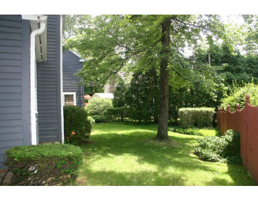 6 Saxon Road Worcester, MA 01602 - Photo 3 of 6 Gallery Image 3
