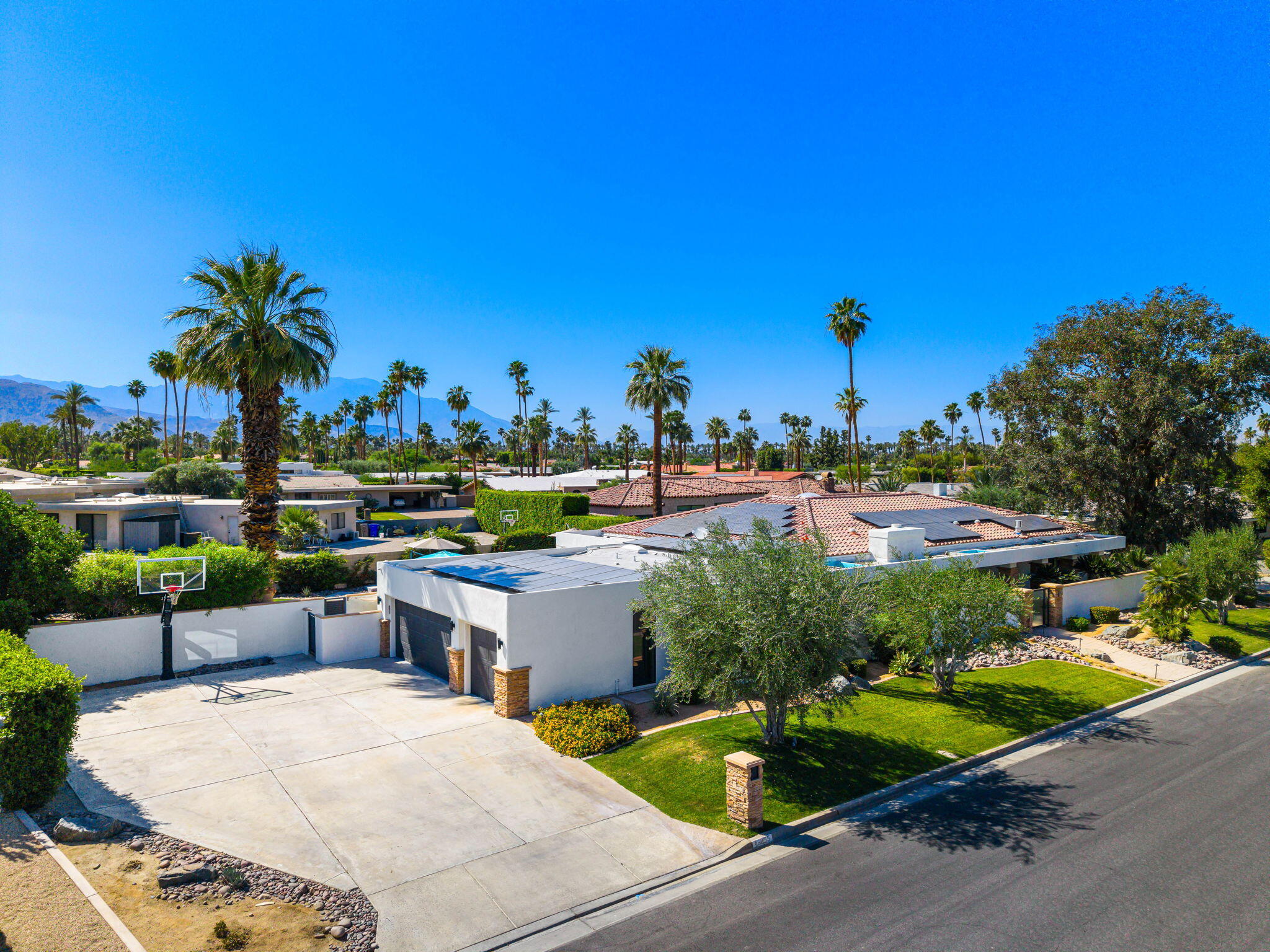 45855 Apache Road Indian Wells, CA 92210 - Photo 73 of 77 4-web-or-mls-TKApache_OPMG_0426_004