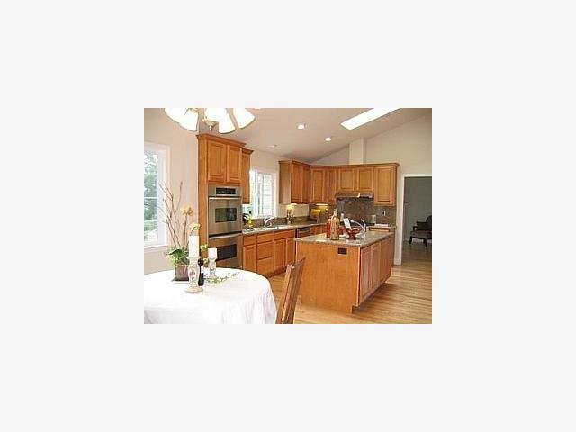 207 Del Monte Road El Granada, CA 94019 - Photo 5 of 8 Gallery Image 5