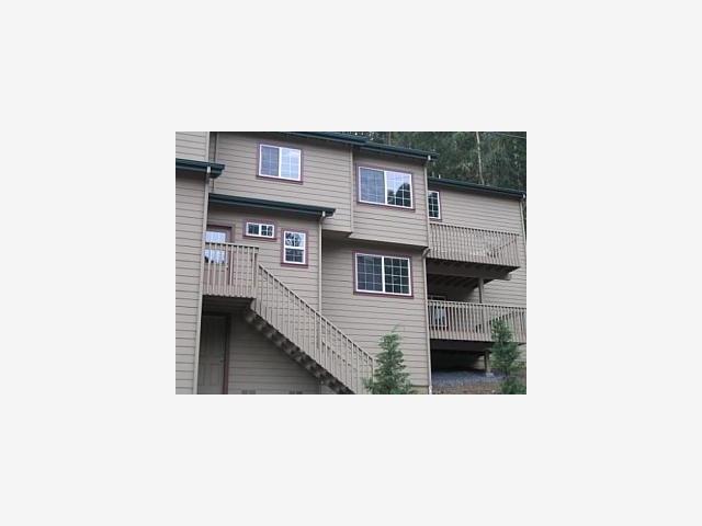 207 Del Monte Road El Granada, CA 94019 - Photo 8 of 8 Gallery Image 8