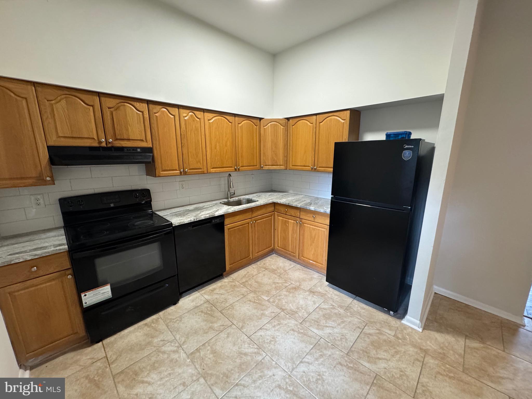 502 Bromley Estate Pine Hill, NJ 08021 - Photo 5 of 10
