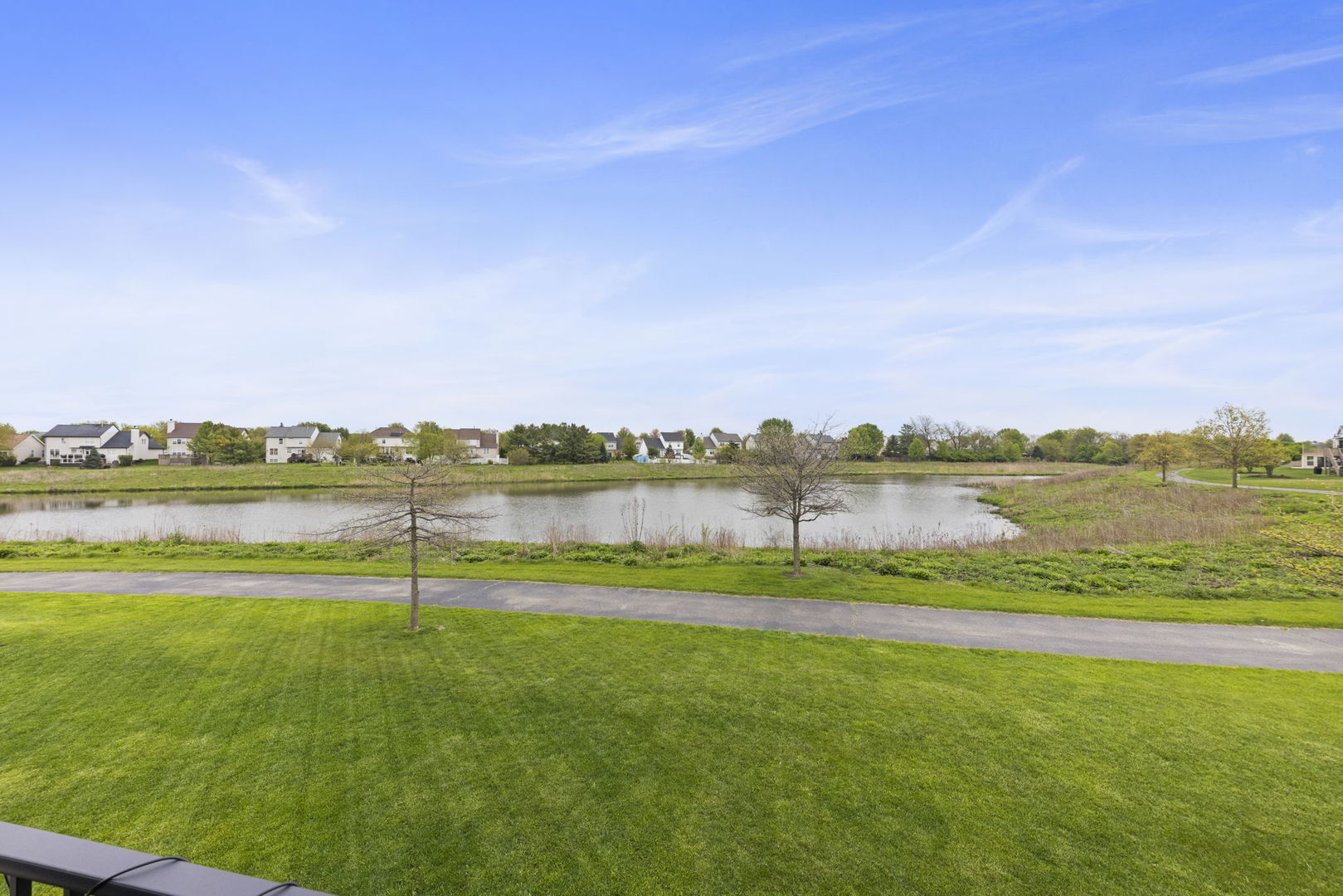 11625 Heritage Meadows Drive Plainfield, IL 60585 - Photo 30 of 40 a view of an ocean with city