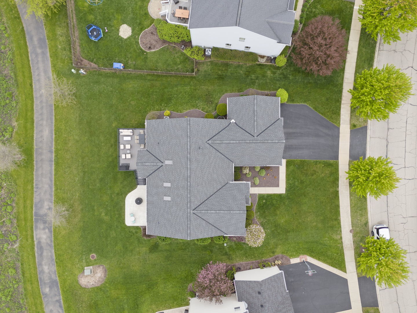11625 Heritage Meadows Drive Plainfield, IL 60585 - Photo 34 of 40 an aerial view of a house with garden space and street view