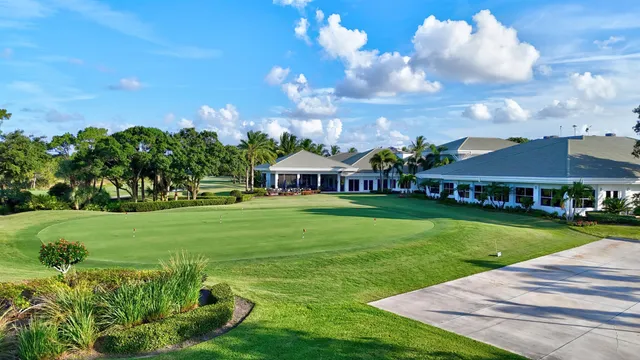 $699,900 | 3435 Southeast Putnam Court, Stuart, FL 34997