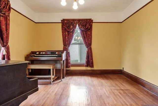 $179,900 | 202 East Chicago Avenue, Davis Junction, IL 61020