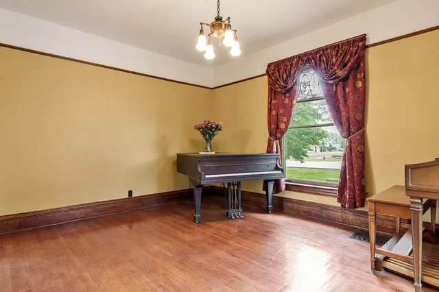 $179,900 | 202 East Chicago Avenue, Davis Junction, IL 61020