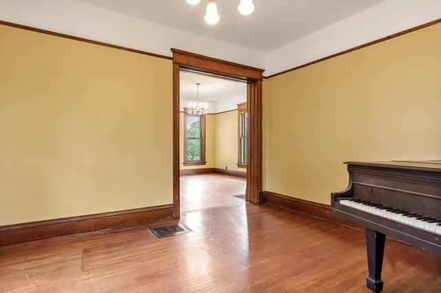 $179,900 | 202 East Chicago Avenue, Davis Junction, IL 61020