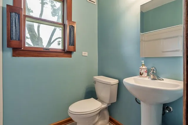 $179,900 | 202 East Chicago Avenue, Davis Junction, IL 61020