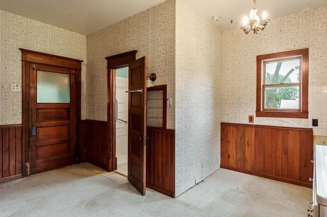 $179,900 | 202 East Chicago Avenue, Davis Junction, IL 61020