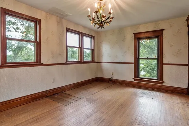 $179,900 | 202 East Chicago Avenue, Davis Junction, IL 61020