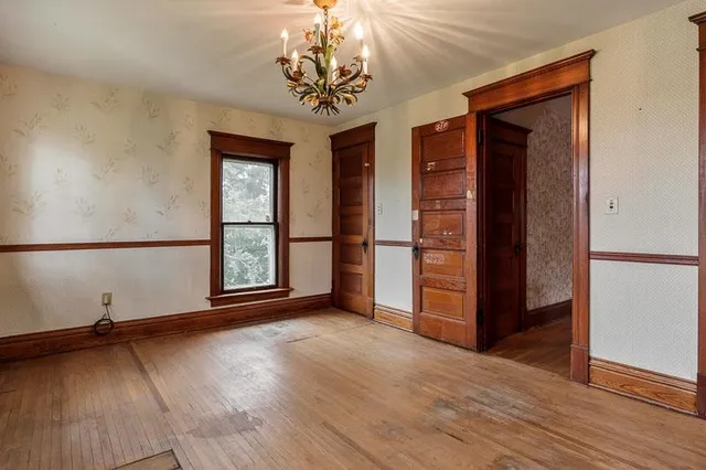 $179,900 | 202 East Chicago Avenue, Davis Junction, IL 61020