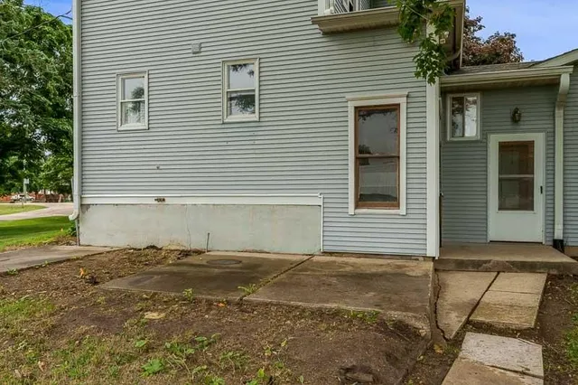 $179,900 | 202 East Chicago Avenue, Davis Junction, IL 61020