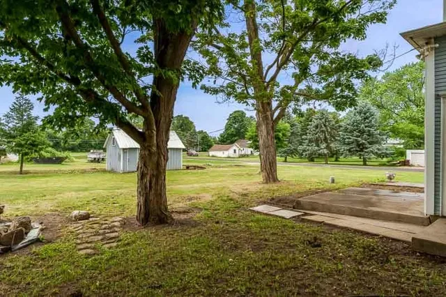 $179,900 | 202 East Chicago Avenue, Davis Junction, IL 61020